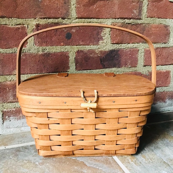 Longaberger Other - LONGABERGER 1988 Picnic Hand Woven Basket w/ Lid